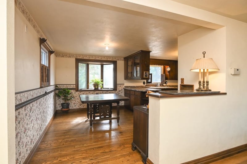 1321 Wiesner St, Green Bay, WI 54304-2825
