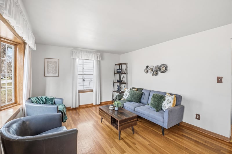 344 Coolidge St, Green Bay, WI 54301-1618