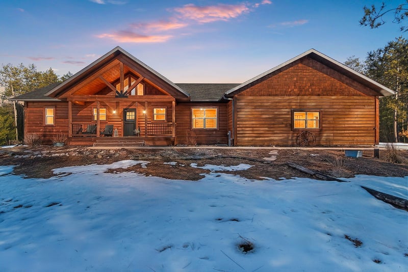 W6266 Woods Rd, Shawano, WI 54166