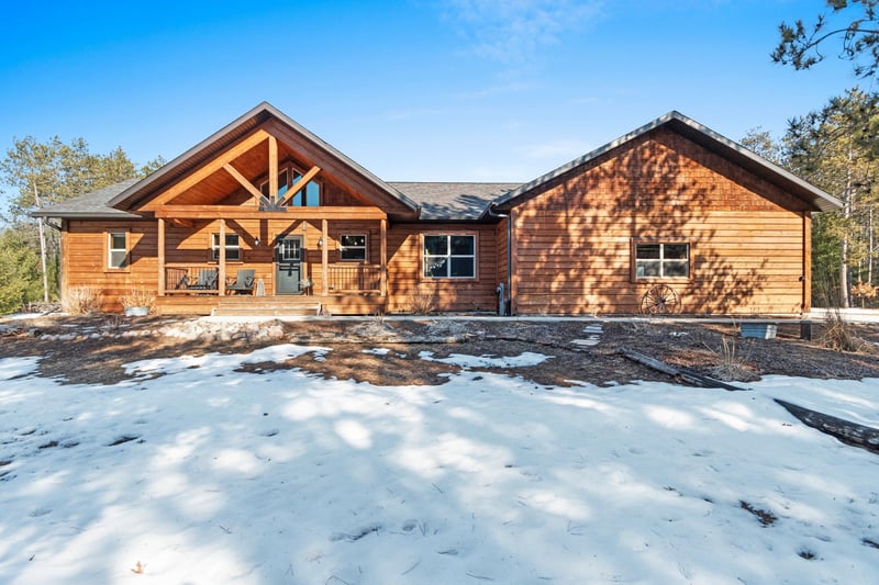 W6266 Woods Rd, Shawano, WI 54166