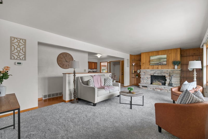 1859 Northpoint St, Oshkosh, WI 54901-2551