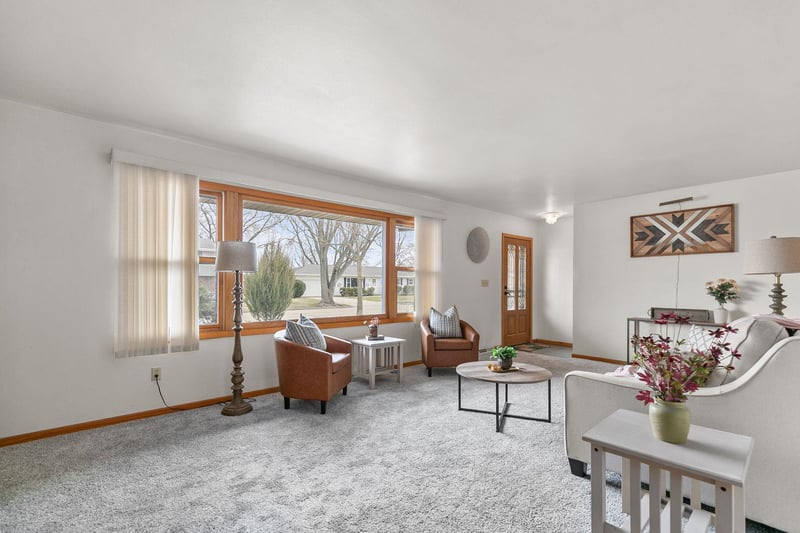 1859 Northpoint St, Oshkosh, WI 54901-2551