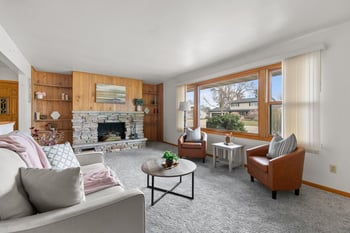 1859 Northpoint St, Oshkosh, WI 54901-2551