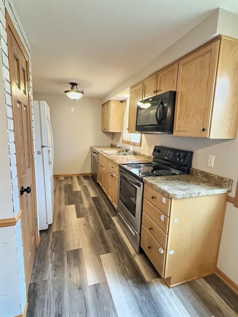 1706 Winchester Ave, Oshkosh, WI 54901