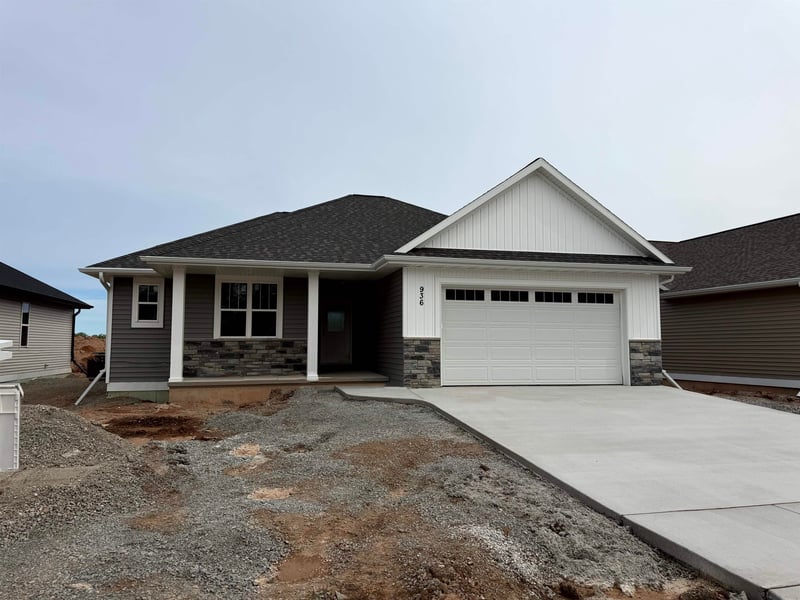 936 Enclave Ct, De Pere, WI 54115