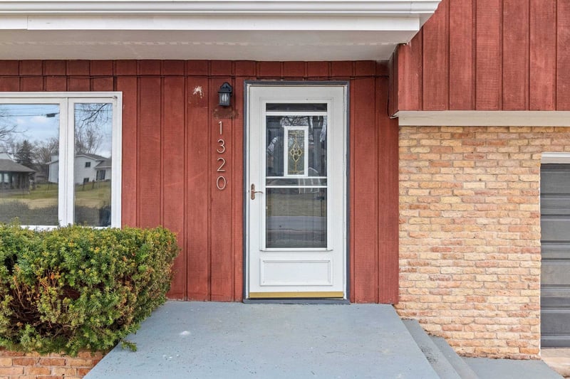 1320 Sheboygan St, Oshkosh, WI 54904