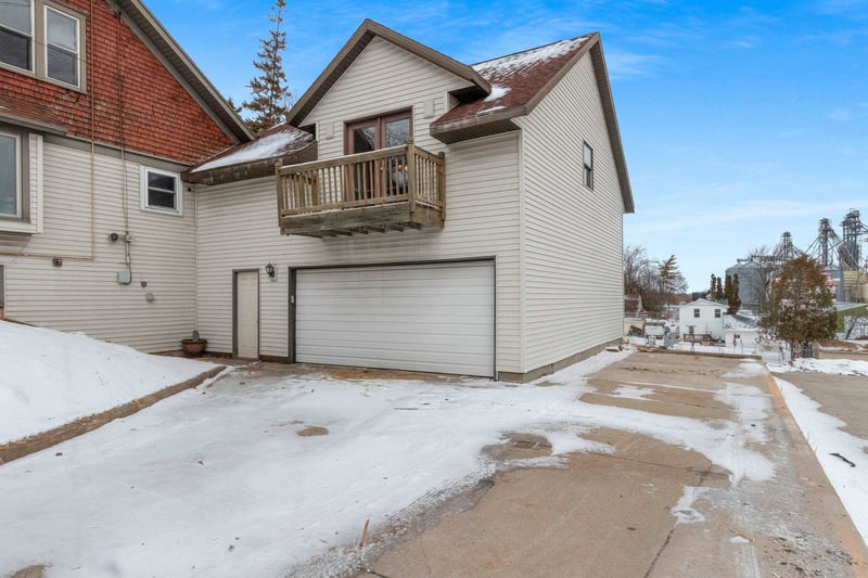 220 Green Bay Rd, Denmark, WI 54208
