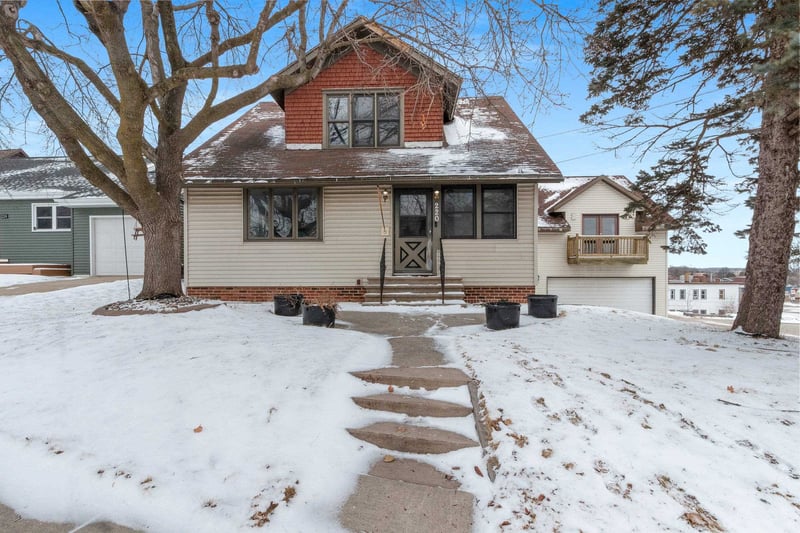 220 Green Bay Rd, Denmark, WI 54208