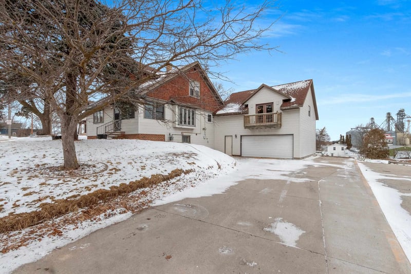 220 Green Bay Rd, Denmark, WI 54208