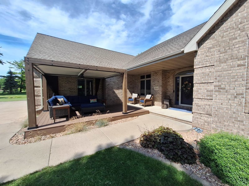 1844 Imperial Rd, Oshkosh, WI 54904