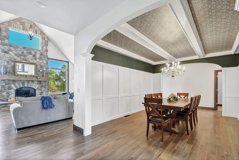 5431 River Oaks Dr, De Pere, WI 54115