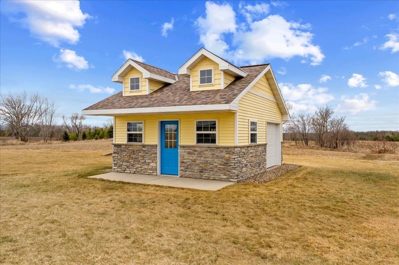 5772 Blahnik Rd, Denmark, WI 54208