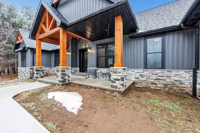 3907 Trappers Bend Ct, Green Bay, WI 54313-3432