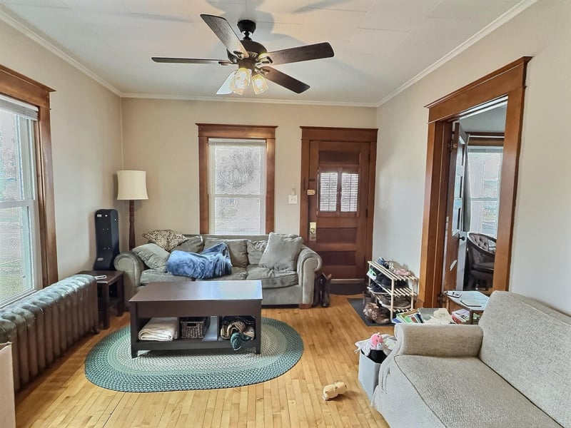 1143 Van Buren Ave, Oshkosh, WI 54902