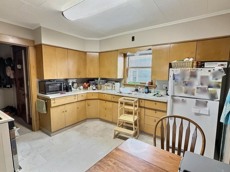 1143 Van Buren Ave, Oshkosh, WI 54902