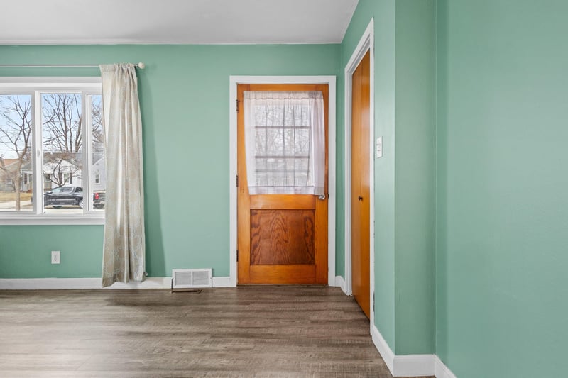 825 15th Ave, Green Bay, WI 54304