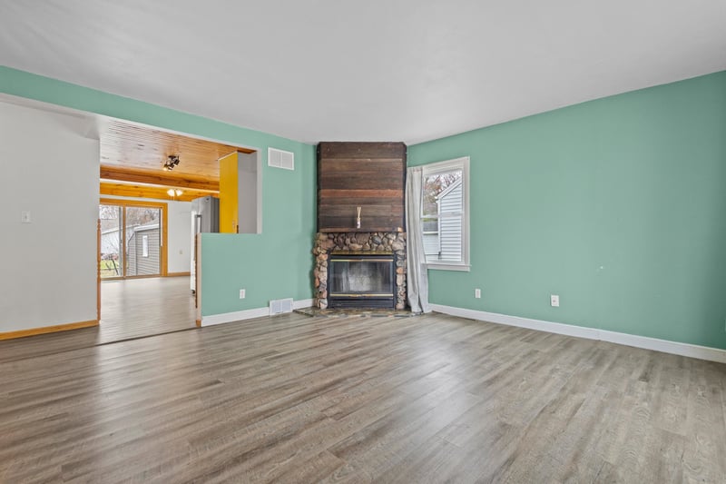 825 15th Ave, Green Bay, WI 54304