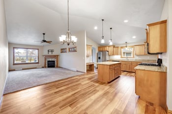 3825 Shore Crest Ln, Green Bay, WI 54311