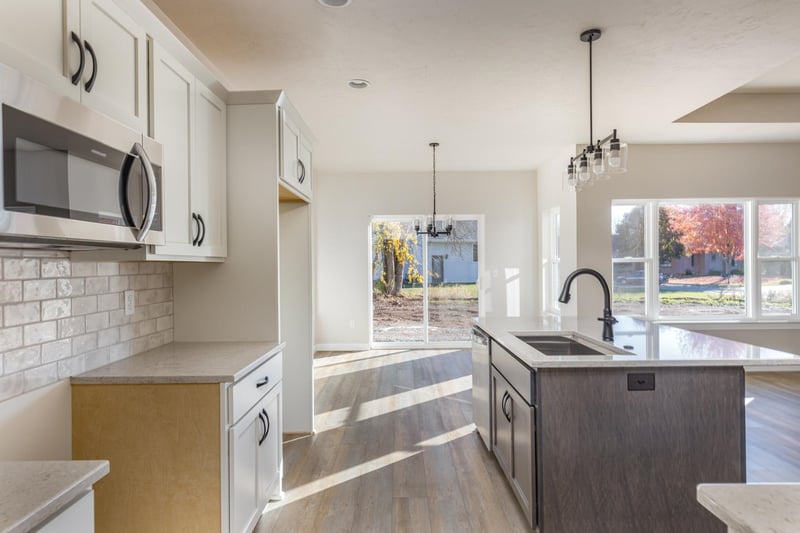 1009 Lotus Trl, Menasha, WI 54952