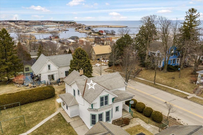 711 Milwaukee St, Kewaunee, WI 54216