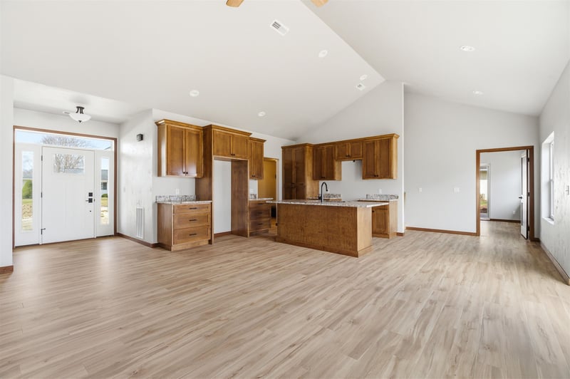 224 9th St, Hilbert, WI 54129