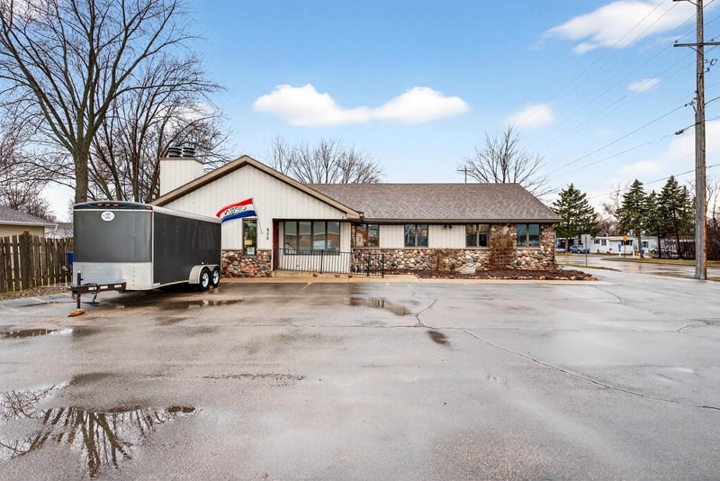 850 Racine St, Menasha, WI 54952-2342