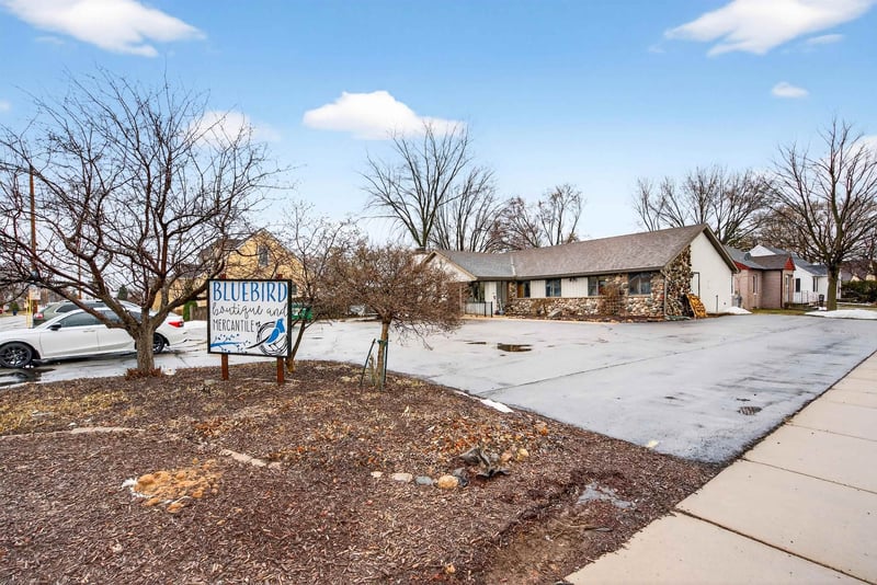 850 Racine St, Menasha, WI 54952-2342