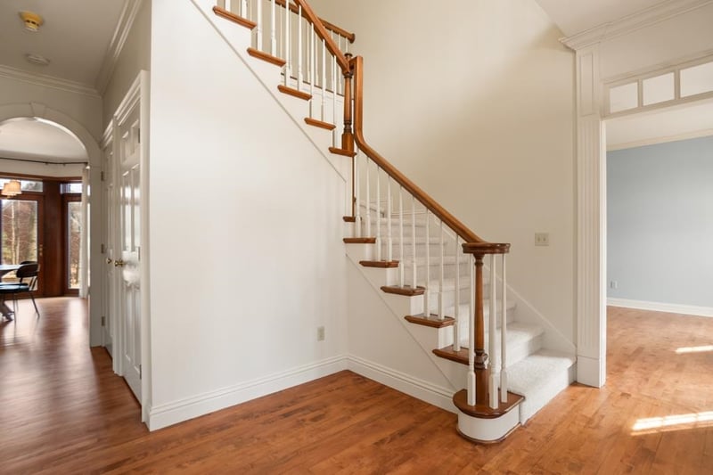2071 Shady Ln, Ashwaubenon, WI 54313