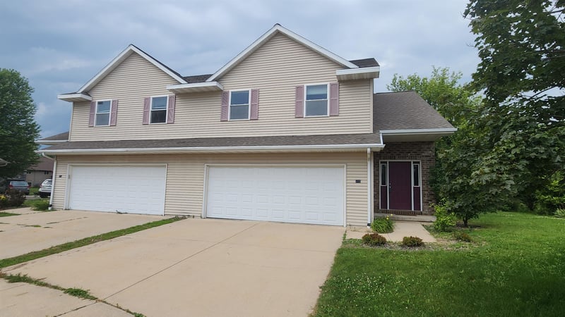 715 Edge Point Ct, De Pere, WI 54115