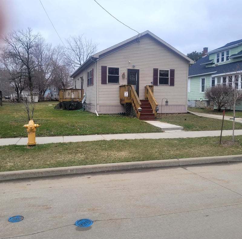 45 Lake St, Oshkosh, WI 54901-5440