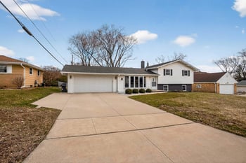 944 Duchateau Ave, Green Bay, WI 54304-4414