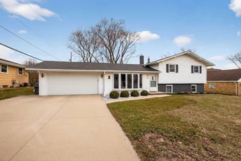 944 Duchateau Ave, Green Bay, WI 54304-4414