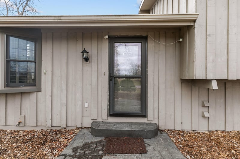 1268 Mayer St, Menasha, WI 54952