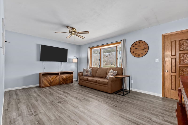 980 Cecil St, Neenah, WI 54956