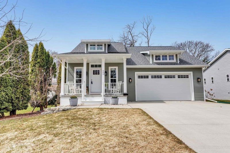 509 Erie St, De Pere, WI 54115