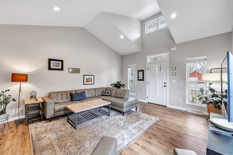 509 Erie St, De Pere, WI 54115