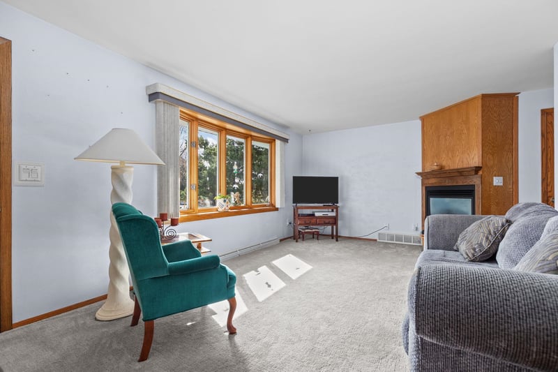 N461 Mayflower Dr, Appleton, WI 54914