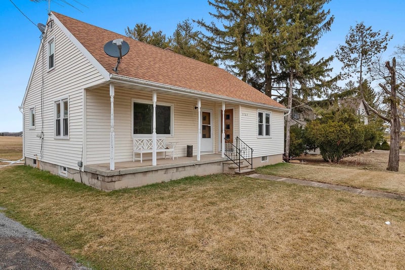 3765 Wayside Rd, Greenleaf, WI 54126-9487