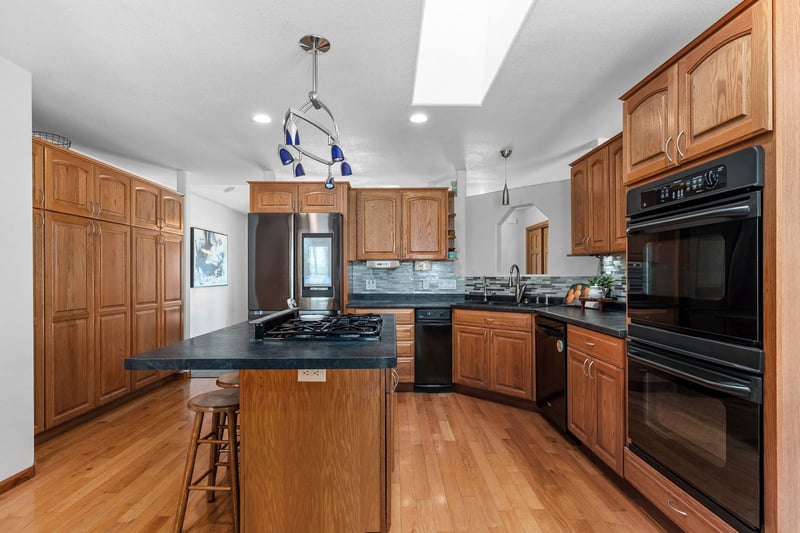 6454 Sunshine Harbour Dr, Winneconne, WI 54986