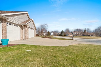 801 Pinecrest Rd, Green Bay, WI 54313-4204