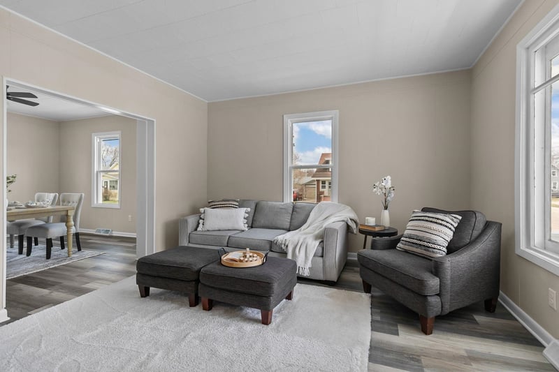 22 Melvin Ave, Oshkosh, WI 54901