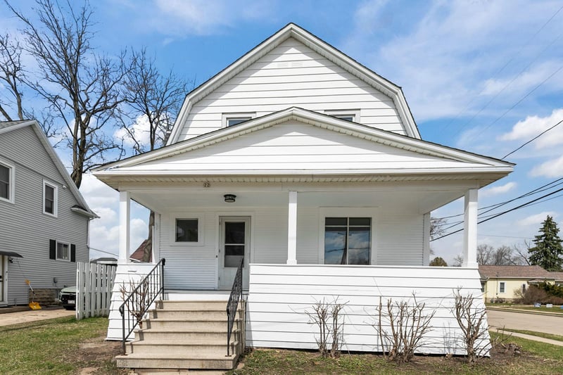 22 Melvin Ave, Oshkosh, WI 54901