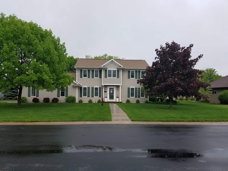 W6074 Strawflower Dr, Appleton, WI 54915