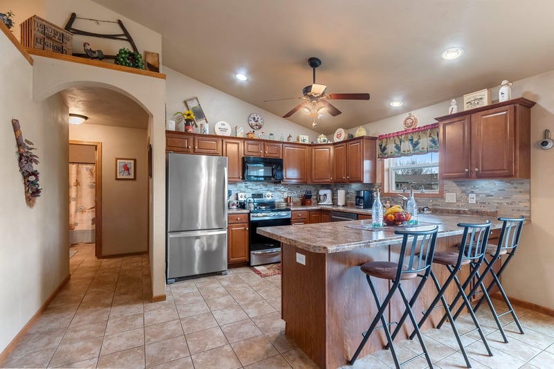 2008 Natures Way, Menasha, WI 54952
