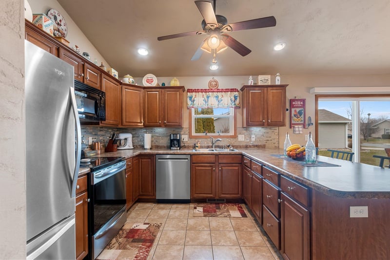 2008 Natures Way, Menasha, WI 54952