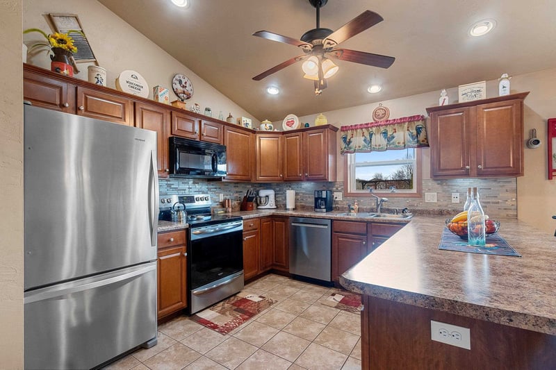 2008 Natures Way, Menasha, WI 54952