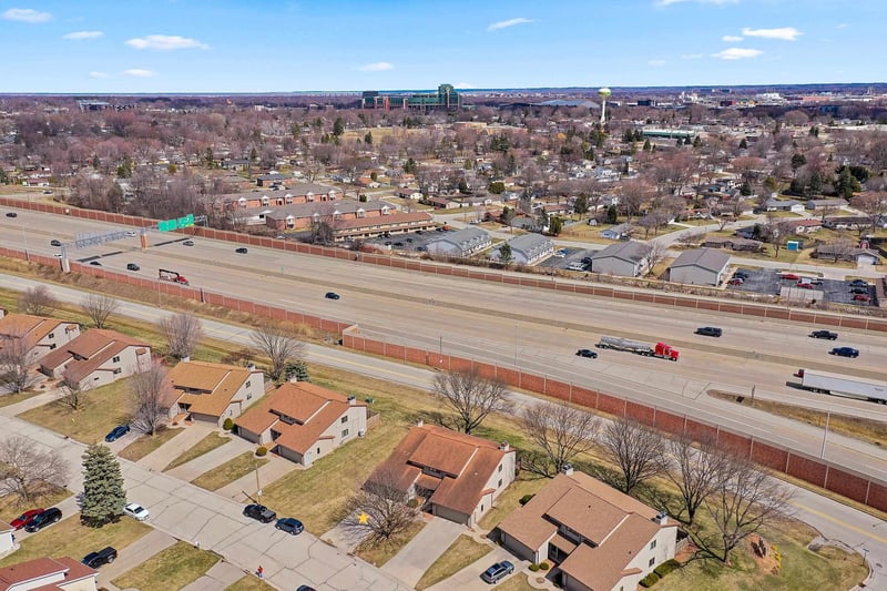 2405 Cedar Ridge Ct, Green Bay, WI 54313-5775