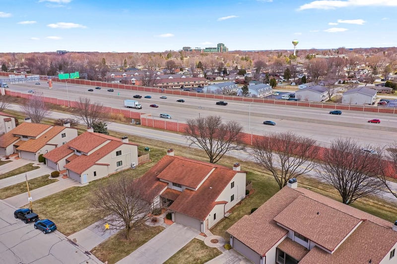 2405 Cedar Ridge Ct, Green Bay, WI 54313-5775