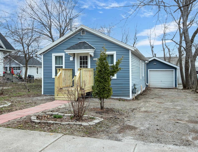 1806 Ashland St, Oshkosh, WI 54901