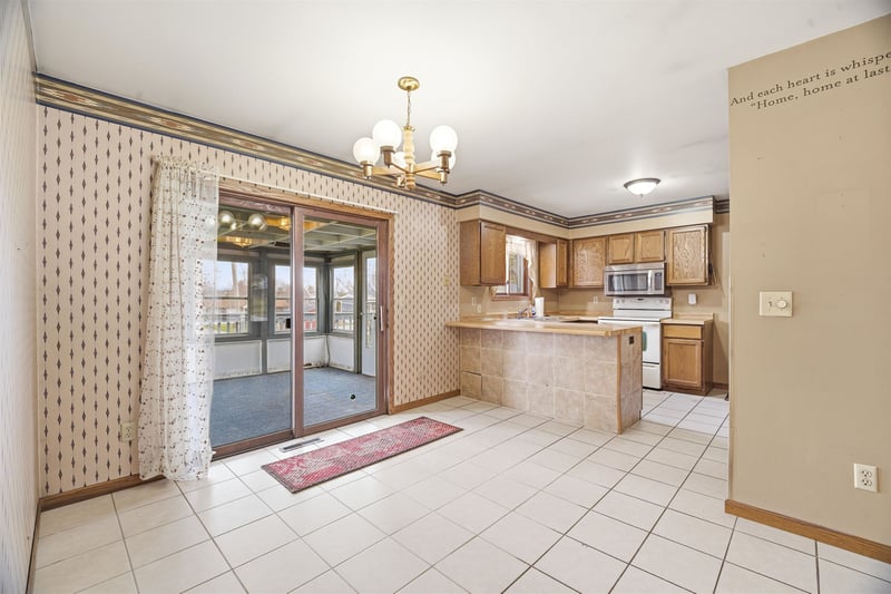 321 Superior St, Omro, WI 54963